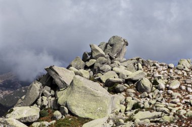 kayaların oluşumu ve gökyüzü