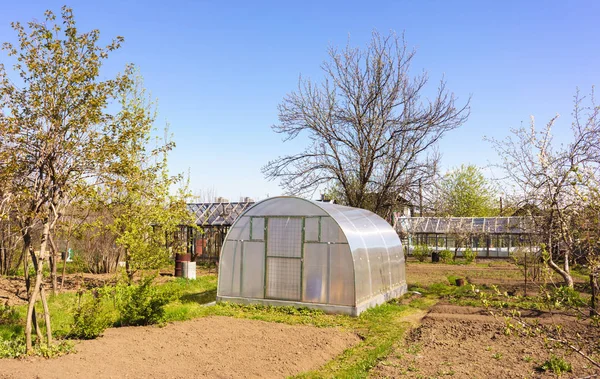 Modern Polycarbonate Greenhouse — Stock Photo, Image