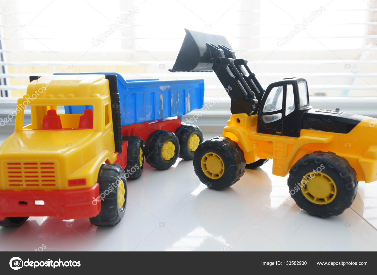 toy wheel loader