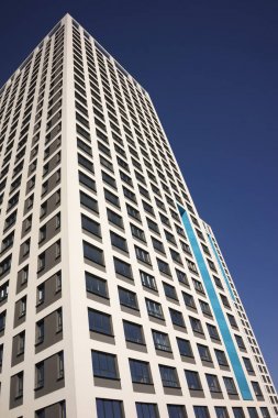 Daire kompleksi ile pencere eşiği