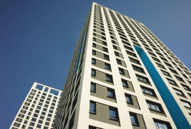 Daire kompleksi ile pencere eşiği