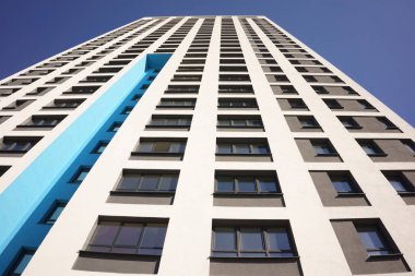 Daire kompleksi ile pencere eşiği