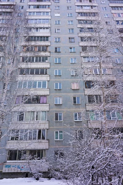 Gammal fasad av byggnad — Stockfoto