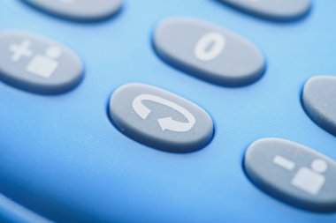 Dijital klavye yakın