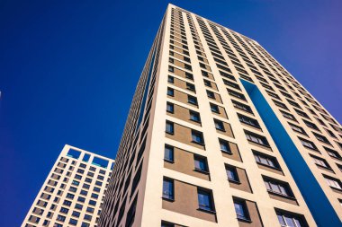 Modern yüksek doğmak daire kompleksi