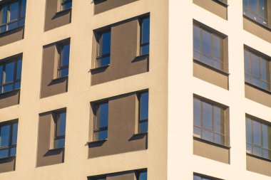 Modern yüksek doğmak daire kompleksi