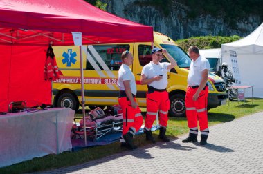 İkinci canlı değil.