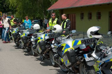 İkinci canlı değil.