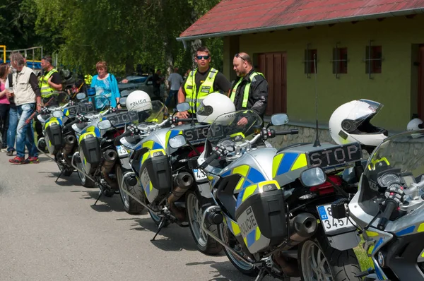 İkinci canlı değil.