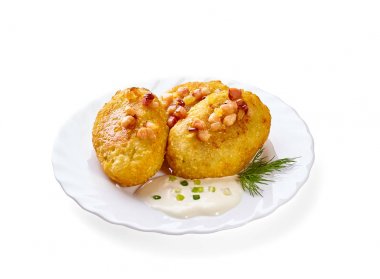 Patates köfte - geleneksel bölgesel yemeği. Polonya, Letonya ve Litvanya mutfağı.