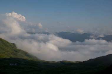  Dağlar ve deniz arasında ünlü 30 yolun