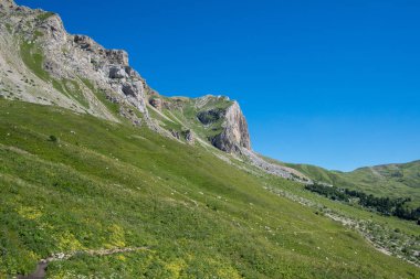  Dağlar ve deniz arasında ünlü 30 yolun