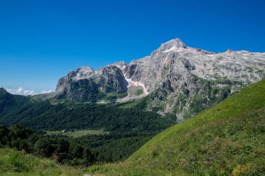  Dağlar ve deniz arasında ünlü 30 yolun