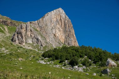  Dağlar ve deniz arasında ünlü 30 yolun
