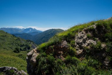  Dağlar ve deniz arasında ünlü 30 yolun