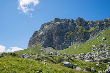  Dağlar ve deniz arasında ünlü 30 yolun