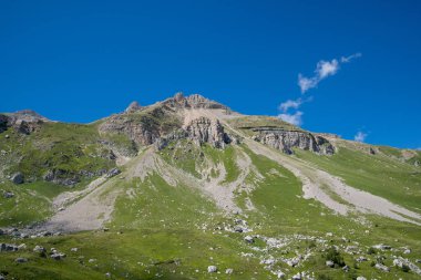  Dağlar ve deniz arasında ünlü 30 yolun