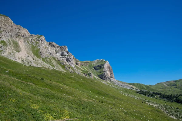  Dağlar ve deniz arasında ünlü 30 yolun