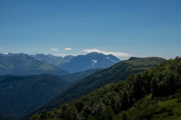  Dağlar ve deniz arasında ünlü 30 yolun