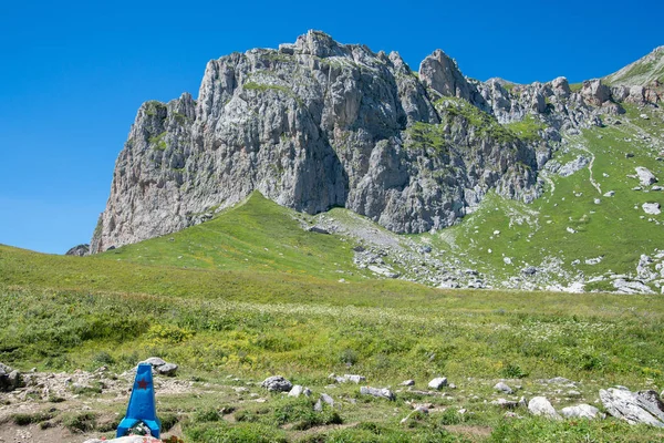 La famosa ruta 30, a través de las montañas hasta el mar —  Fotos de Stock