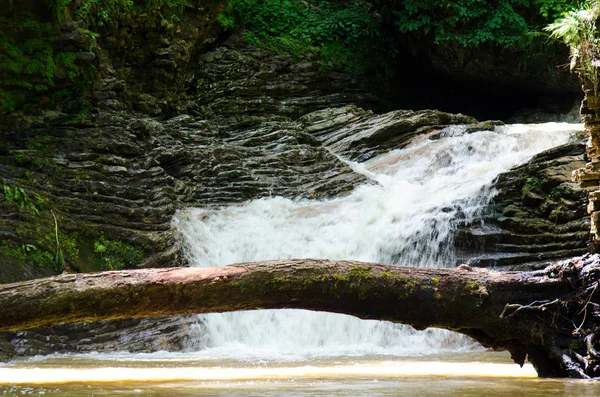 Красиві водоспади Rufabgo. Адигея — стокове фото