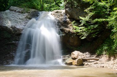 Güzel şelaleler Rufabgo. Adıge
