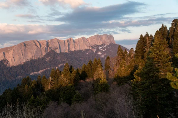 Dağ büyük Thach doğal park