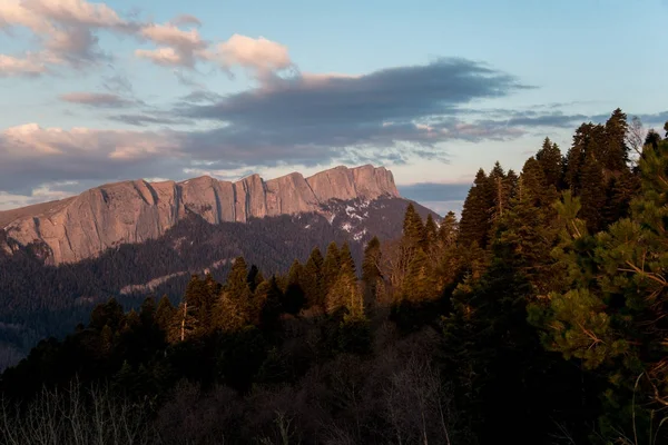 Dağ büyük Thach doğal park