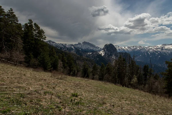 Dağ büyük Thach doğal park