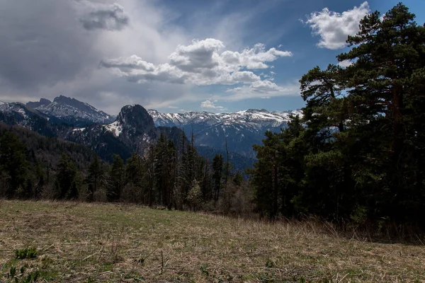 Dağ büyük Thach doğal park