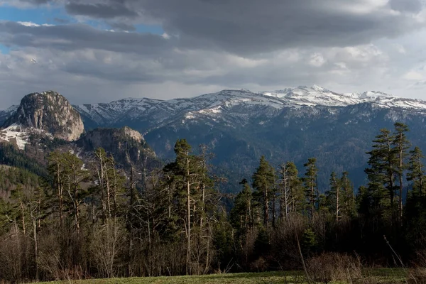 La catena montuosa del parco naturale Big Thach — Foto Stock