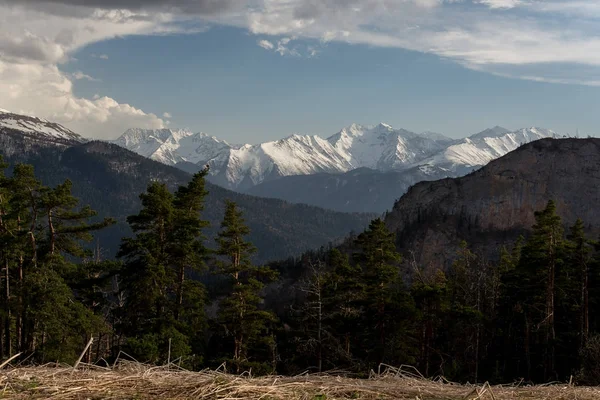 Dağ büyük Thach doğal park