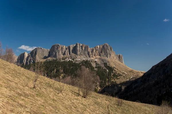 Гірський масив Велика Thach природного парку — стокове фото