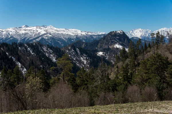 La chaîne de montagnes du parc naturel de Big Thach — Photo