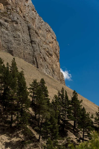 De bergketen van de grote Thach natuurpark — Stockfoto