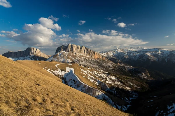 Dağ büyük Thach doğal park