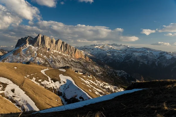 Dağ büyük Thach doğal park