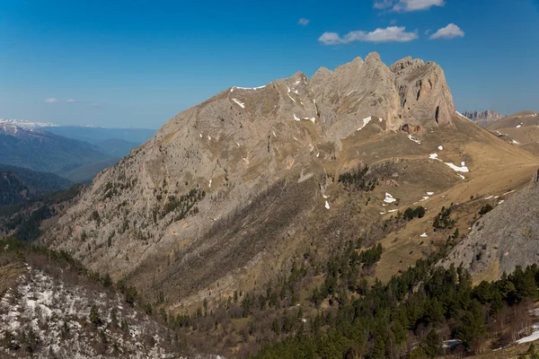 The mountain range of the Big Thach natural park — Stock Photo, Image