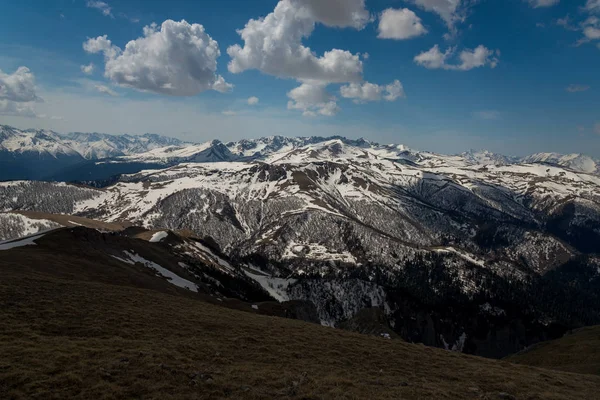 Dağ büyük Thach doğal park