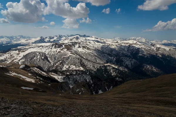 Dağ büyük Thach doğal park