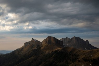 Dağ büyük Thach doğal park