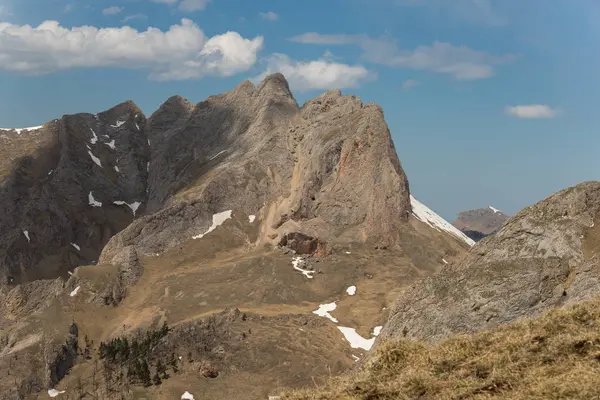 De bergketen van de grote Thach natuurpark — Stockfoto