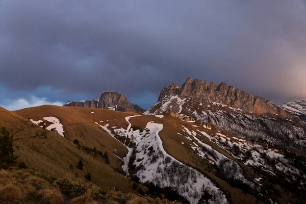 Dağ büyük Thach doğal park