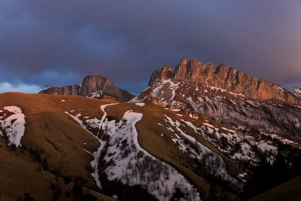 Dağ büyük Thach doğal park