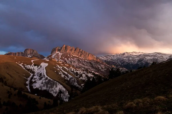 Dağ büyük Thach doğal park
