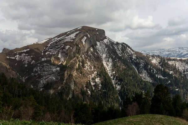 Dağ büyük Thach doğal park