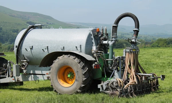 Boerderij drijfmest Tanker. — Stockfoto