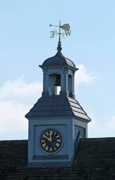 Reloj campanario . — Foto de Stock