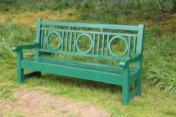 Countryside Park Bench. — Stock Photo, Image