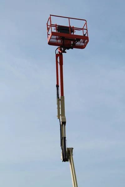 Magas Cherry Picker. — Stock Fotó